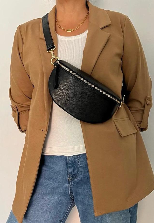 RIÑONERA NEGRA PIEL