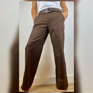 PANTALON TIPO CHINO CHOCOLATE