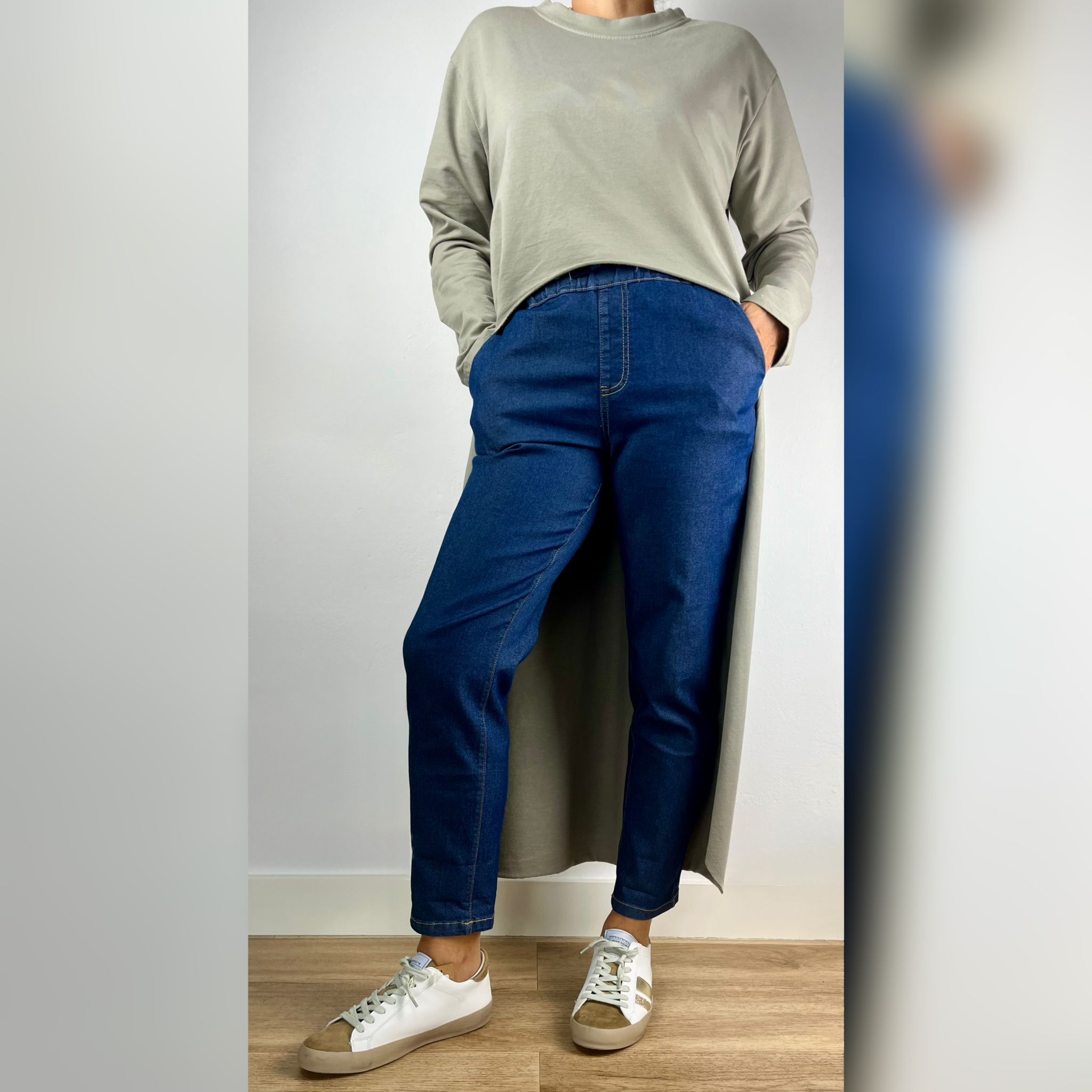 SUDADERA ASIMETRICA TIPO CAPA VERDE